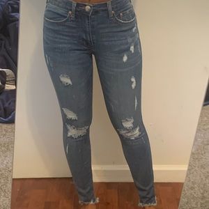 distressed skinny jeans